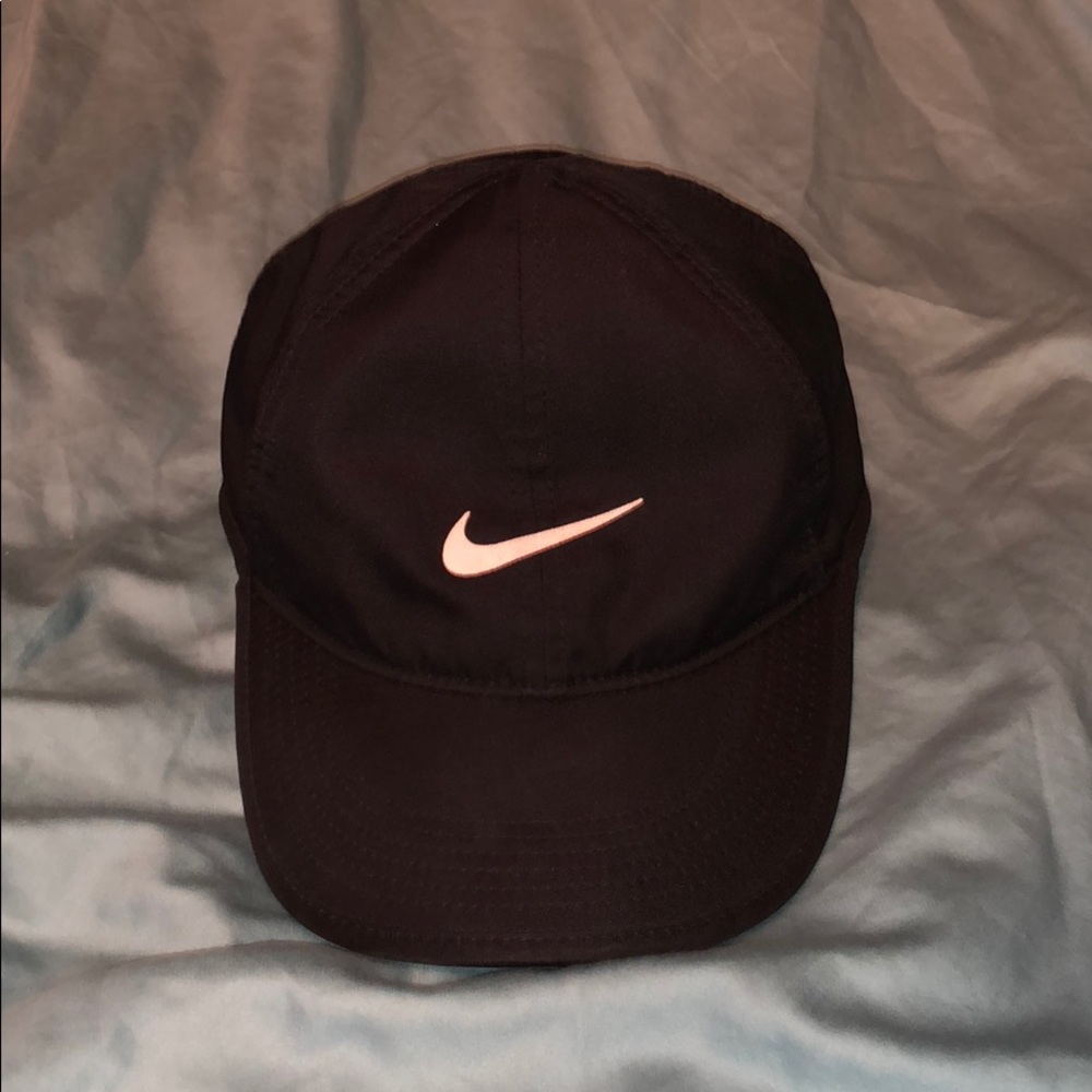 Nike Featherlight Hat